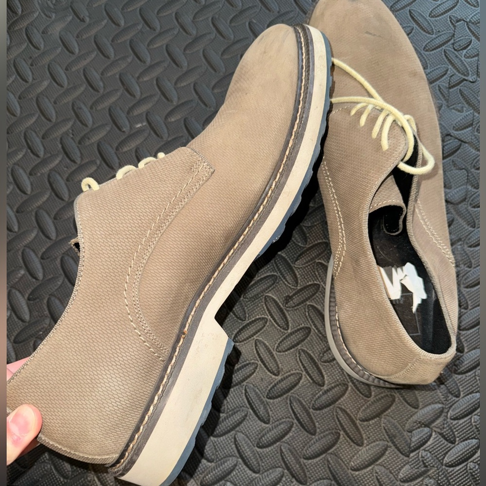 Men’s dress shoes